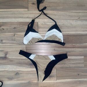 PILYQ bikini - Top L and Bottom M